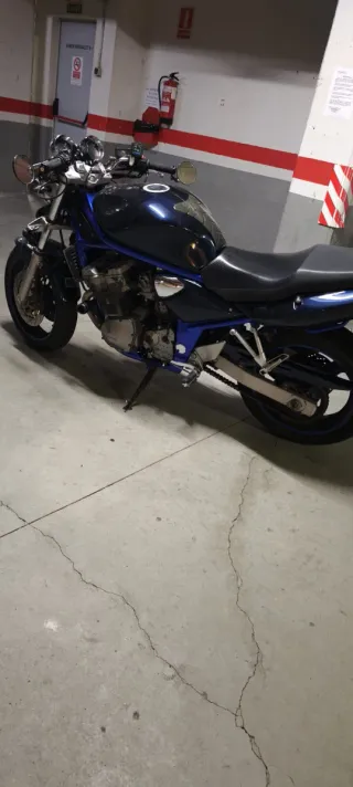 Suzuki bandit 600 año 2001 limitada para el A 2