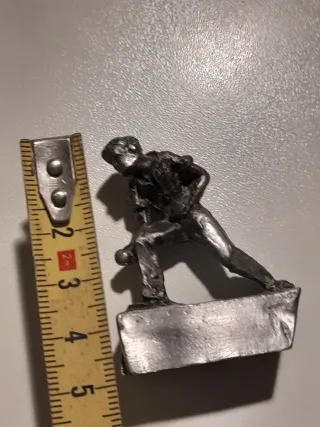 Statuina giocatore di bocce