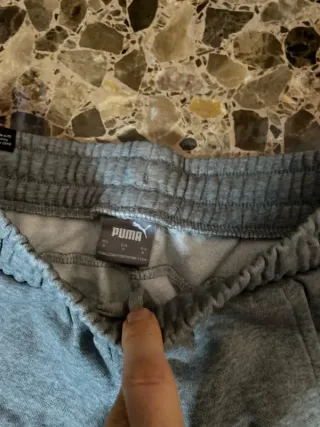 Pantalones deportivos Puma grises