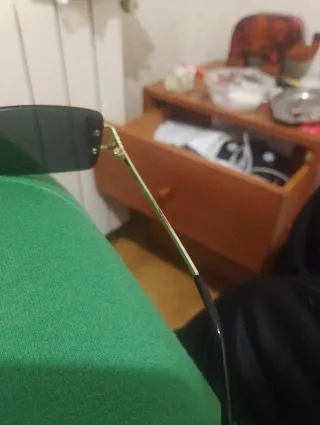 Gafas de sol Cartier montura metal dorada Sin caja