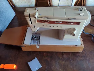 Máquina de coser Singer
