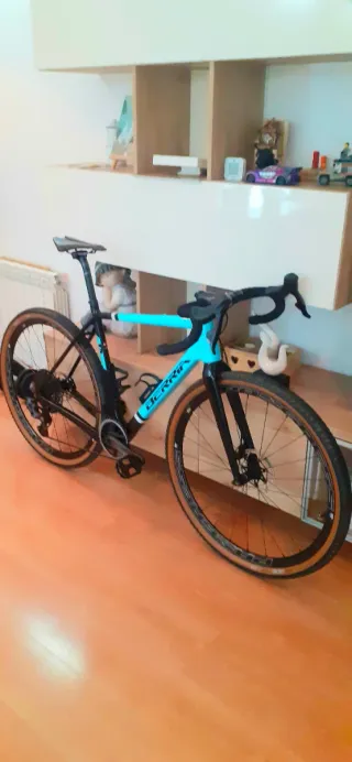 Bicicleta Gravel BERRIA GRAVA Talla M Di2