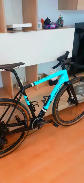 Bicicleta Gravel BERRIA GRAVA Talla M Di2