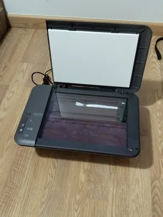 Impresora HP Deskjet 1050A REGALO  2 cartuchos