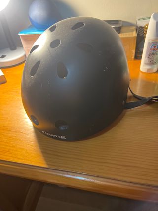 Casco Cheng Negro Skate