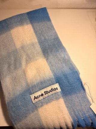 Sciarpa Acne Studios a quadri azzurra