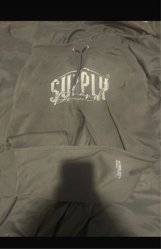 Conjunto chándal Supply & Demand