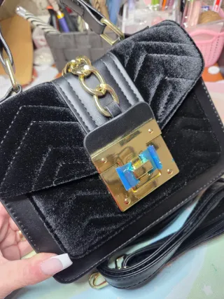 Bolso negro de Terciopelo