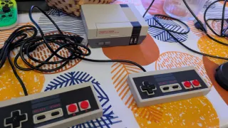 Raspberry Pi 3 b( con carcasa NES y mandos