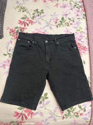 Levi's Vaqueros Negros Cortos