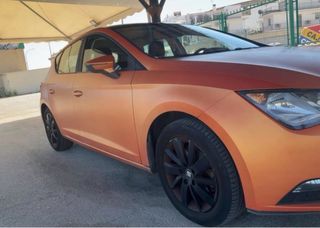 SEAT Leon 2014 176.000km VINILO (carroceria plata)