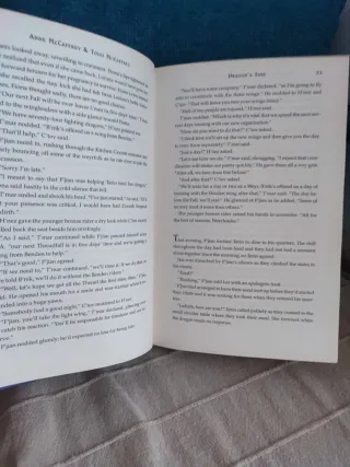 Libro De dragones Ingles