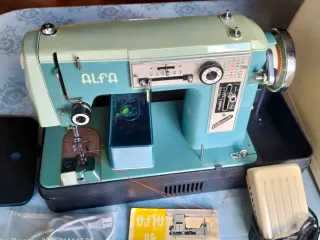 Máquina de coser Alfa Automática