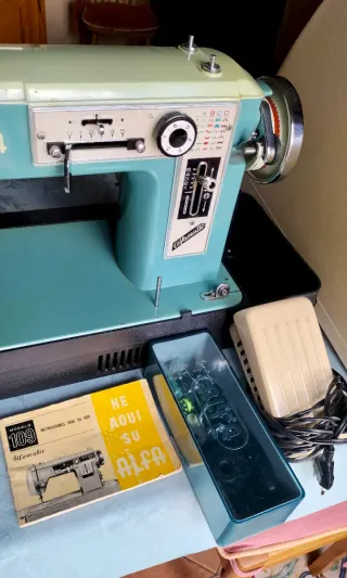 Máquina de coser Alfa Automática
