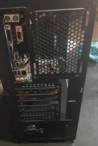 Torre PC Gaming Negra