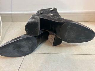 Botines Uterqüe grises con pedrería