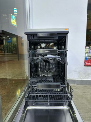 OFERTON LAVAVAJILLAS HAIER INOX 3 bandeja con Tara