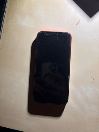 iPhone 12 Rosso + iPhone 14 - Per Ricambi