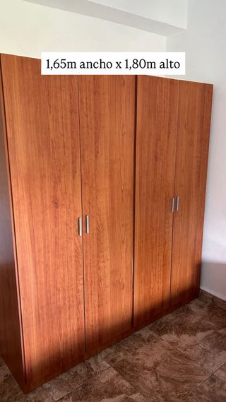 Muebles, mesas, armario..