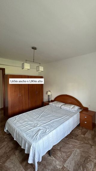 Muebles, mesas, armario..