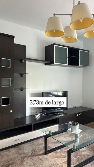 Muebles, mesas, armario..