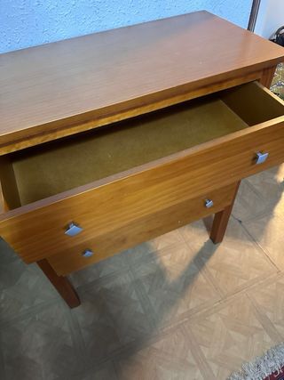 Cómoda de madera con 3 cajones
