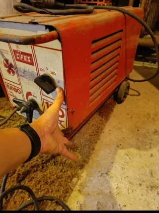 Máquina de Soldar Cifes Turbo 180A