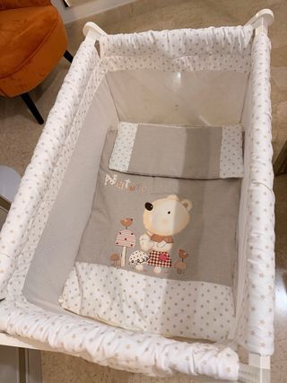 Minicuna bebé con ruedas