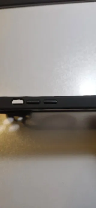 Funda iPhone 13 Negra Magnética