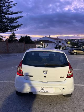 DACIA SANDERO
