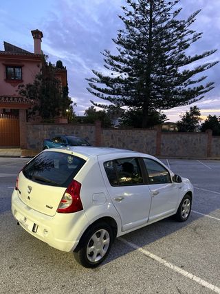 DACIA SANDERO