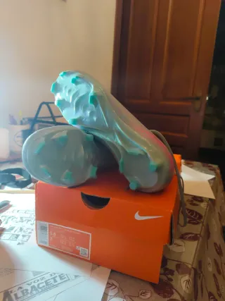 Botas de fútbol Nike Mercurial Talla 38