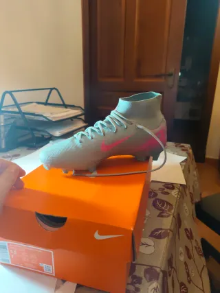 Botas de fútbol Nike Mercurial Talla 38
