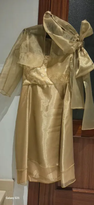 Vestido de fiesta dorado