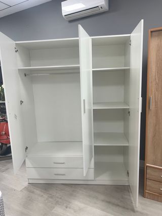 Armario 3 puertas y 2 cajones blanco