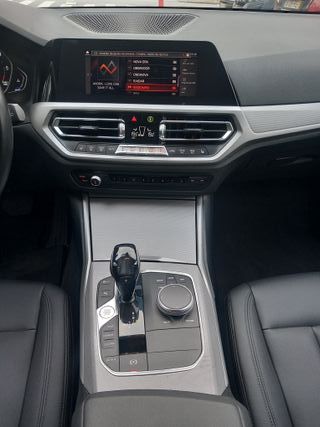 BMW Serie 318 d Touring Line Sport Auto  2020