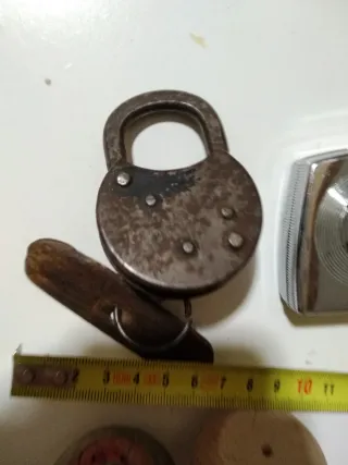 Candado antiguo forja funcionando