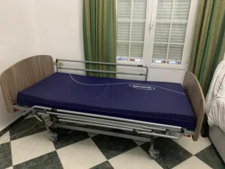 Cama articulada Vermeire para enfermos