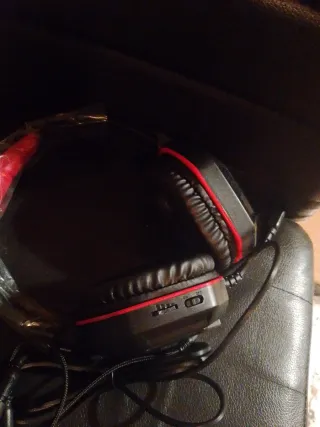 Cascos Gaming Negros y Rojos. !PRECIO NEGOCIABLE!