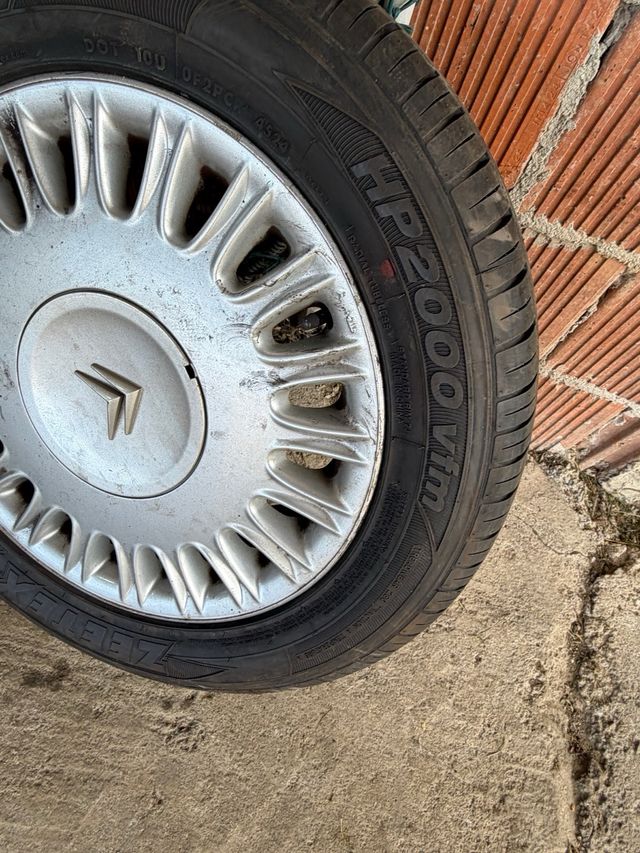 5 Llantas Citroën  C5 16” con Neumáticos