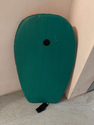 Tabla de surf infantil con diseño de hipopótamo