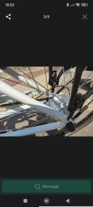 Bicicleta Eléctrica Blanca con Cesta