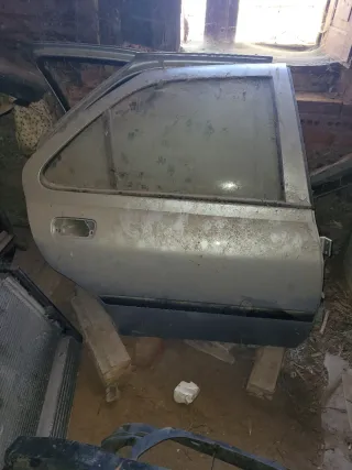 Puerta Peugeot 406 HDI 90cv. 50 3uros por puerta