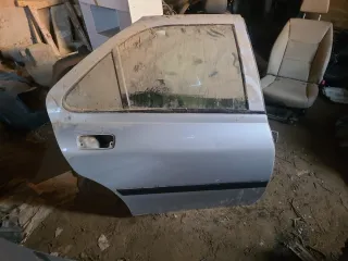 Puerta Peugeot 406 HDI 90cv. 50 3uros por puerta