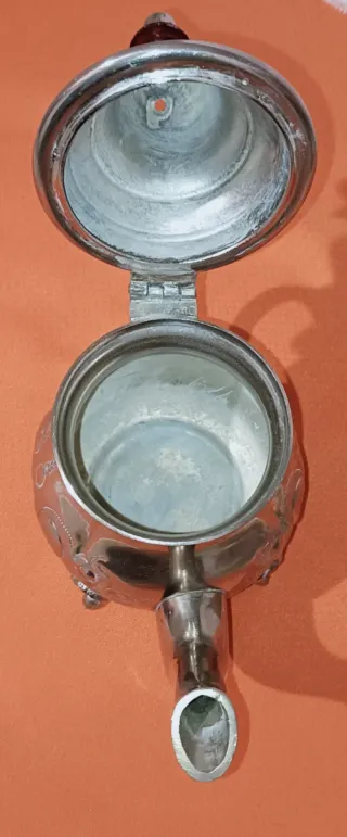 Tetera artesanal vintage,baño plata. Perfecta