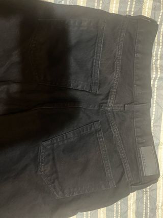 Pantalón vaquero negro Mango Talla 38