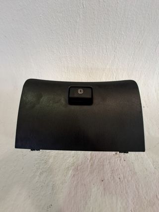 GUANTERA TOYOTA COROLLA (E12)