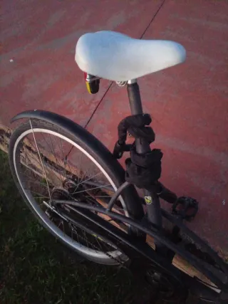 Bicicleta B'Twin Negra