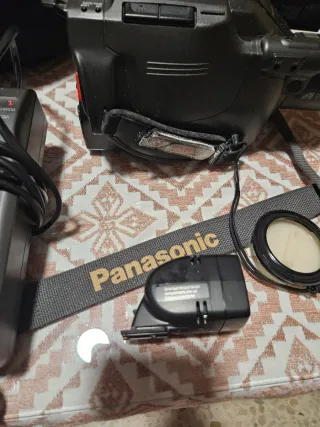 Videocámara Panasonic Negra