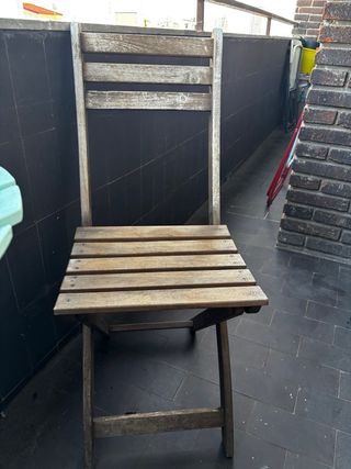 Mesa y 2 sillas plegables exterior